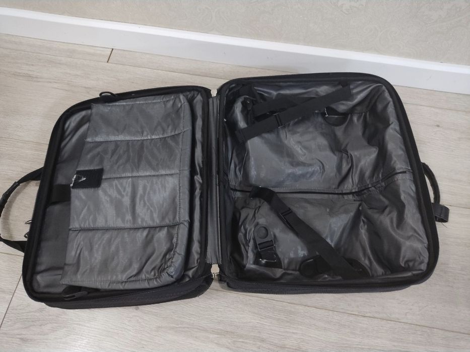 Продам чемодан Samsonite  . Размеры д 40, в 37, ш 18.