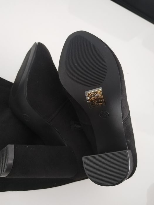 Ботуши - чизми от велур.