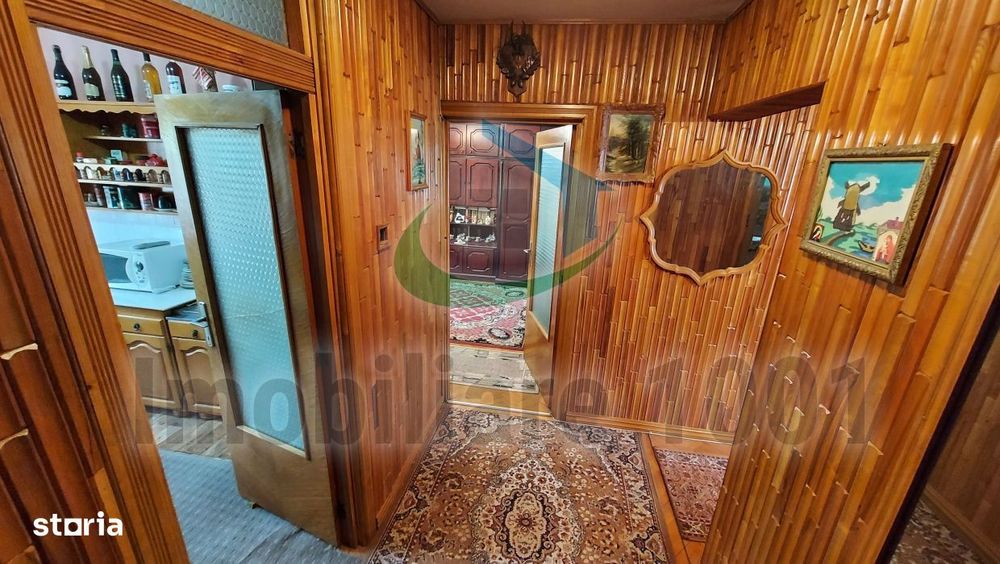 Apartament 4 camere, Republicii, etaj 1, garaj și boxa, zona Canal 7
