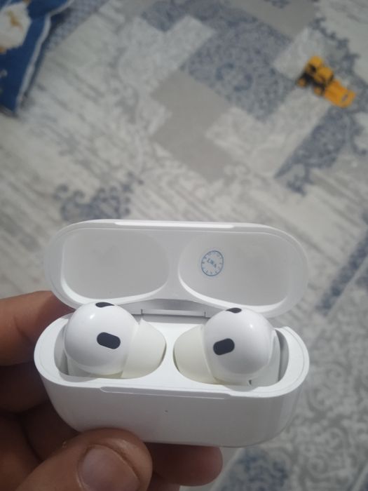 Наушник сатылады