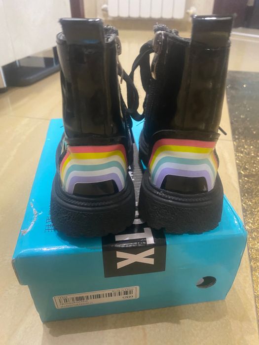 Лачени боти номер 26