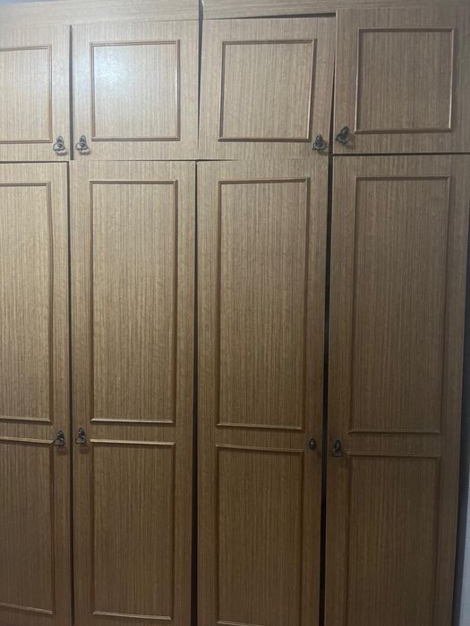 Продам большие шкафы