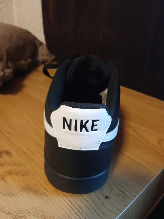 Nike Court Vision Low 44,5 номер Обувки носил съм ги 2 пъти не ми харесват липно на мен.