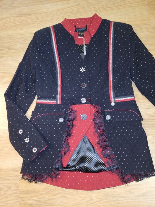 Ново сако Lucy Луци