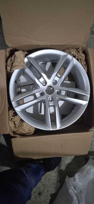 Оригинална Audi A4 Алуминиева джанта 18 inch