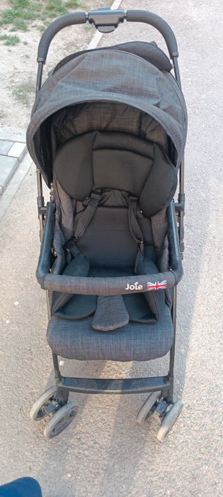 Продам коляску Joie. Срочно!
