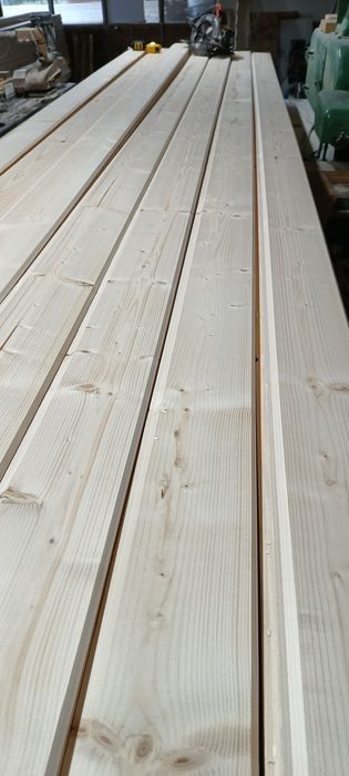 Lambriu lemn construcții