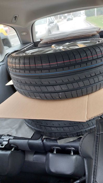 Комплект гуми и джанти 17цола за Голф 7