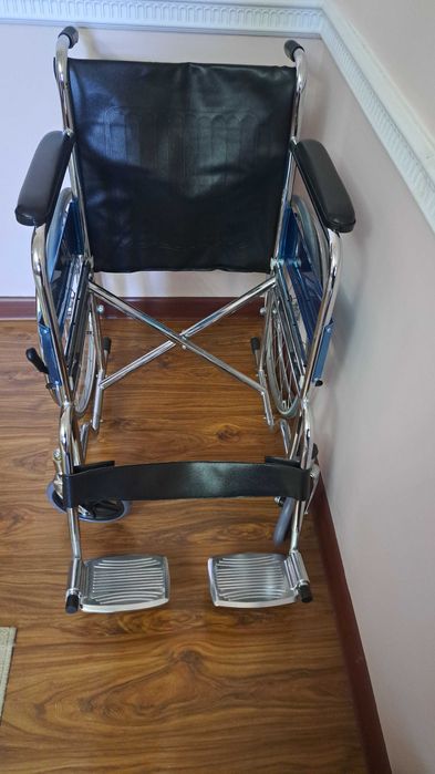 Кресло коляска для инвалидов