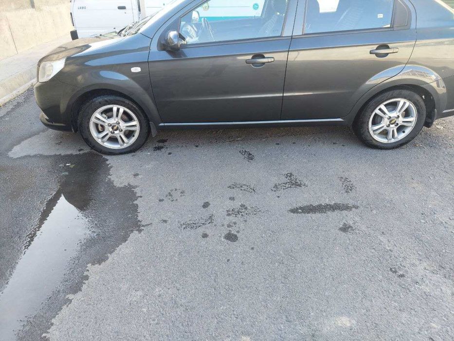 Neksiya 3 aftomabili sotiladi xolati alo