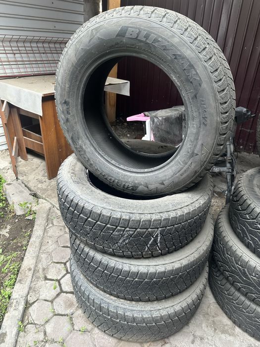 Шины на RAV 4…….