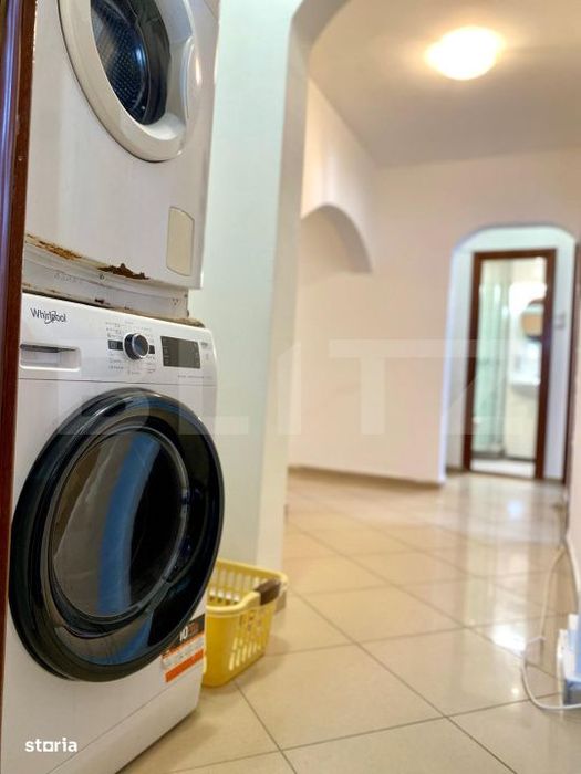1 camera decomandata de inchiriat intr-un apartament cu 4 camere, zona