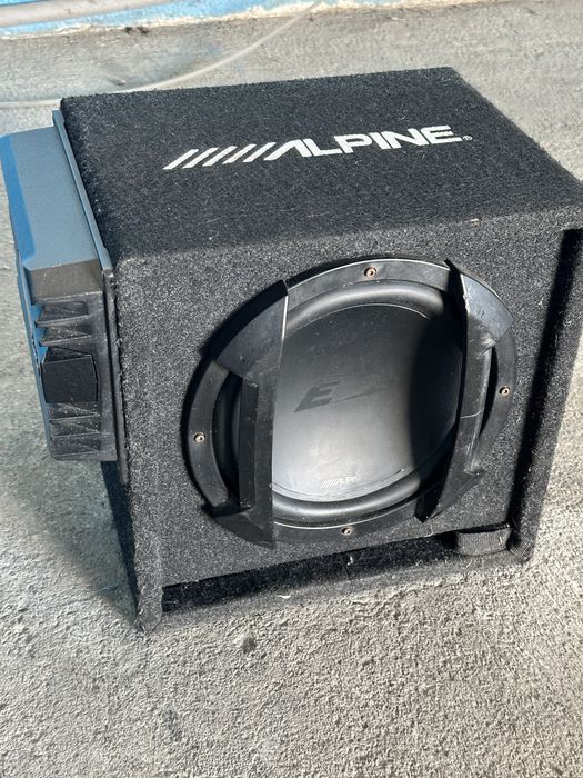 Subwoofer ALPINE 500WTub BASS +Statie SonyExplode