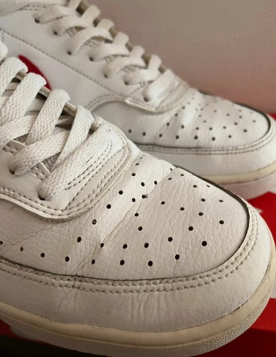 Adidasi Court Vision