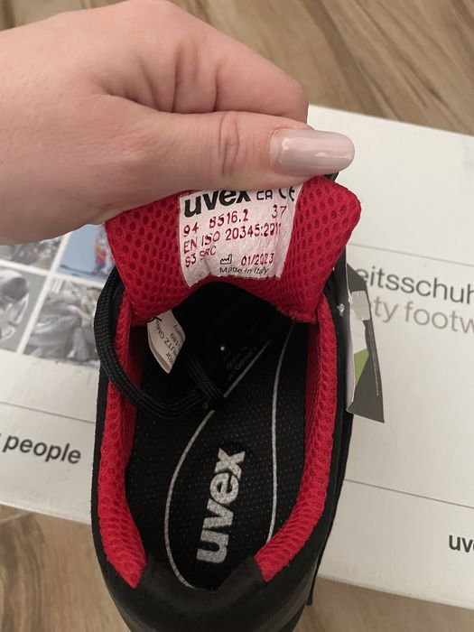 Bocanci uvex cu bombeu