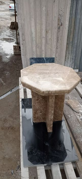 Столики из гранита и мрамора под заказ