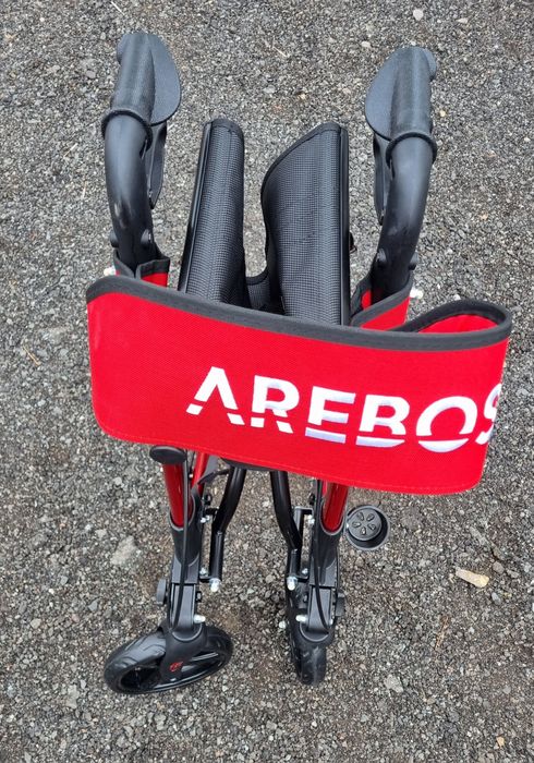 Cadru mergator pe roți persoane cu dizabilități