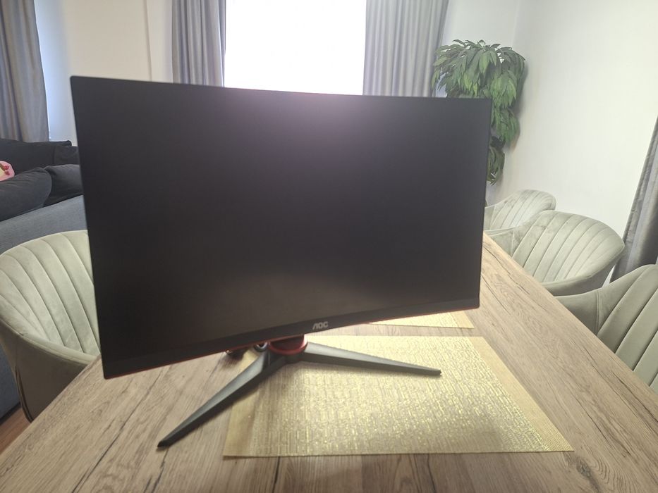 Monitor Aoc curbat 24 C24g2ae