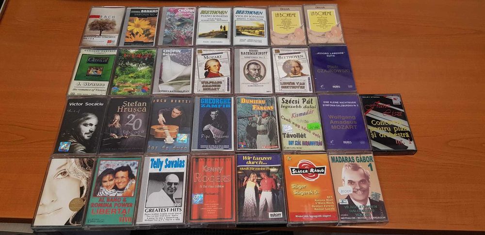 Diverse melodii pe casete audio