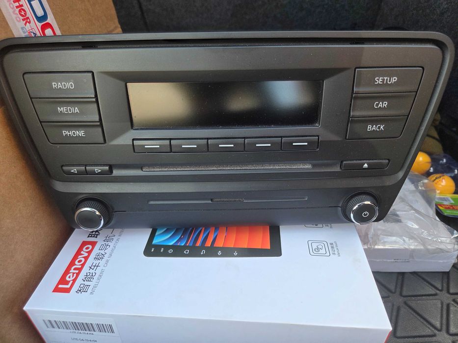 Radio CD cu MP3 Skoda Octavia 3 - 5E0035875 / A2C86238601
