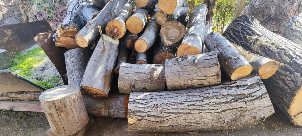 Продавам орех за материал