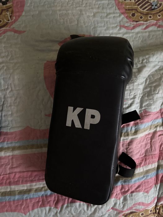 Макивара и шлем для единоборств