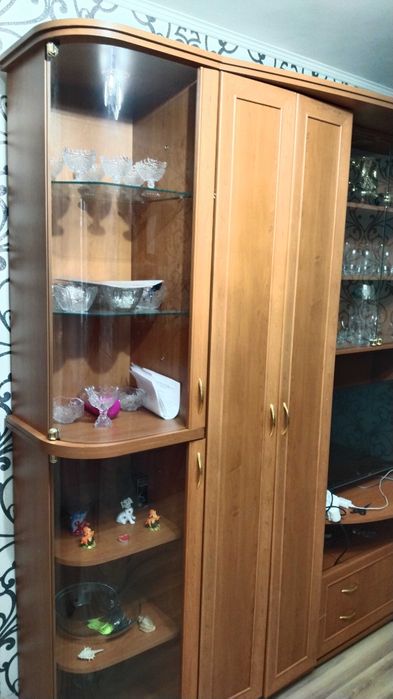 Отдам бесплатно стенку вгостиную самовывоз