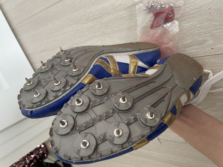 Продам кроссовки для бега