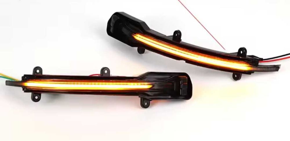 Динамични бягащи мигачи за огледалата за Audi  Q5 SQ5 Q7 SQ7 Ауди Кю5