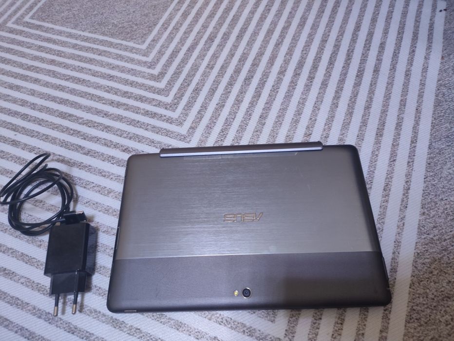 Продам нетбук asus