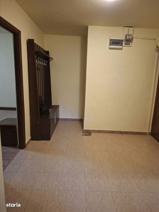 Apartament 4 camere Militari Gorjului etaj 3/8