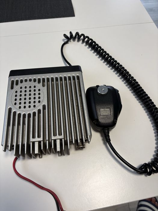 мобилна радиостанция Icom IC-F310
