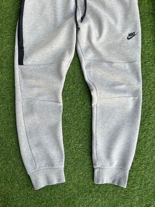 Мъжко долнище : Nike Tech Fleece L