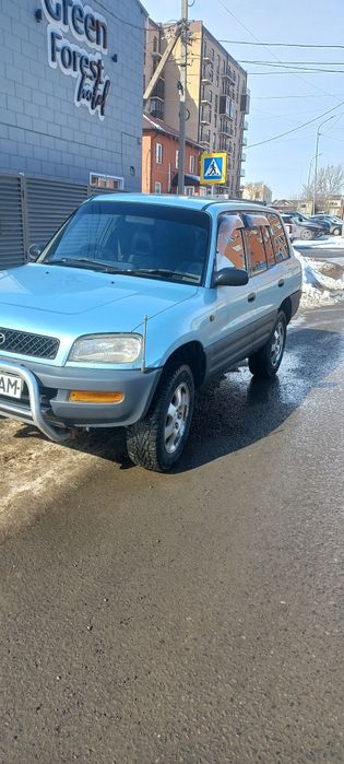 Продам тойота раф4