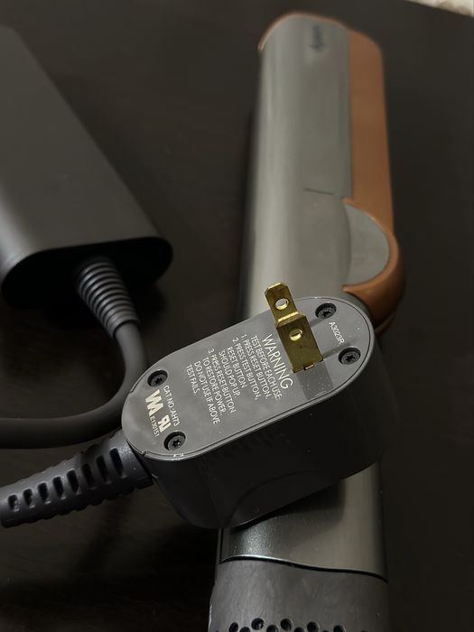 Dyson Airstrait выпрямитель