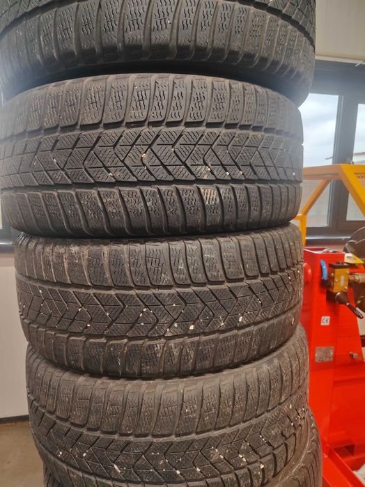 4бр. зимни гуми 235/40/19 Pirelli