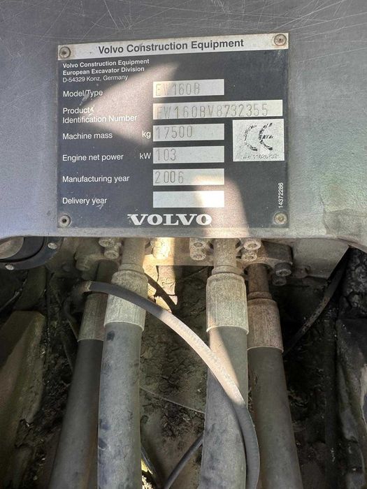 Excavator pe roti  EW160B