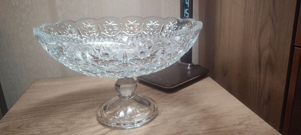 Продам фруктовницу