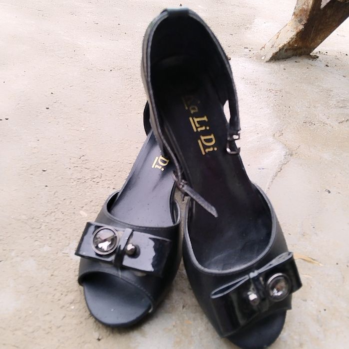 Basanoshka qora rang