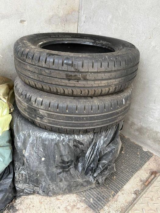 Vând 4 anvelope de vara Continental, dimensiune 165/70 R14.