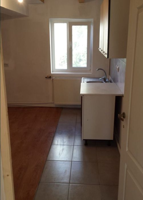 Inchiriez Apartament cu 3 Camere Urlați, Ultracentral