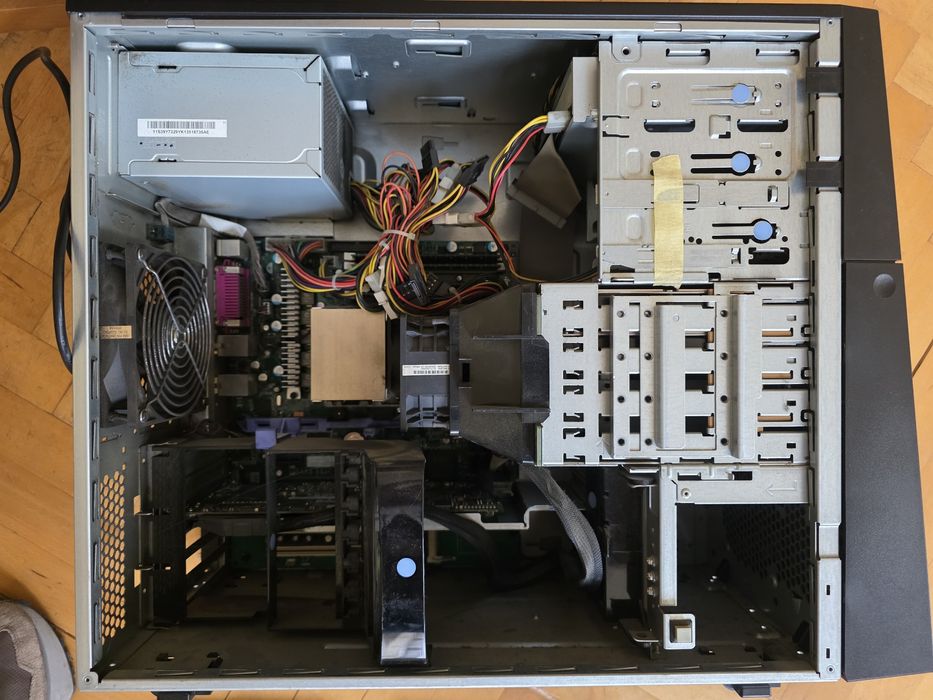 IBM сървър компютър