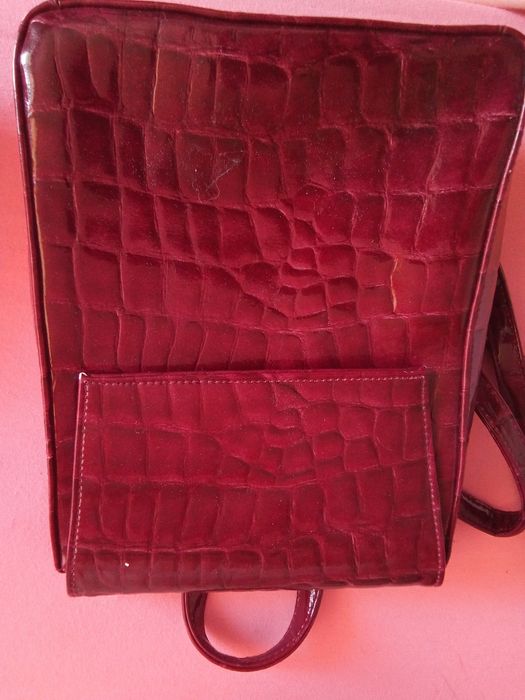 Дамски чанти различни големини модели цветове