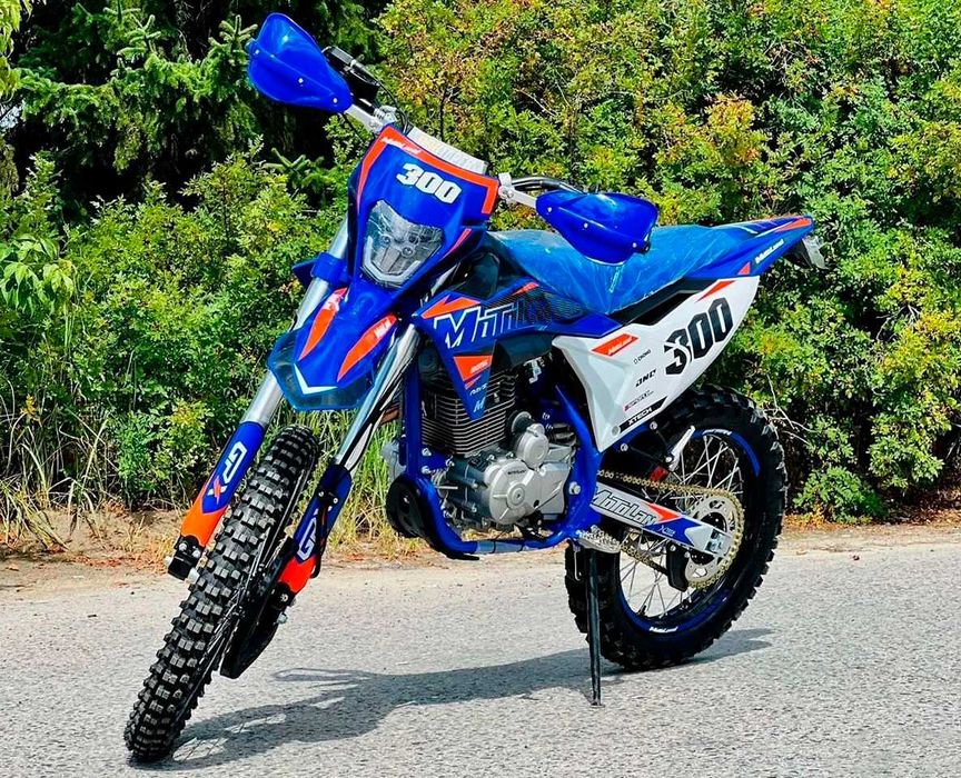 Мотоциклы 200-300 кубов с двигателем Honda