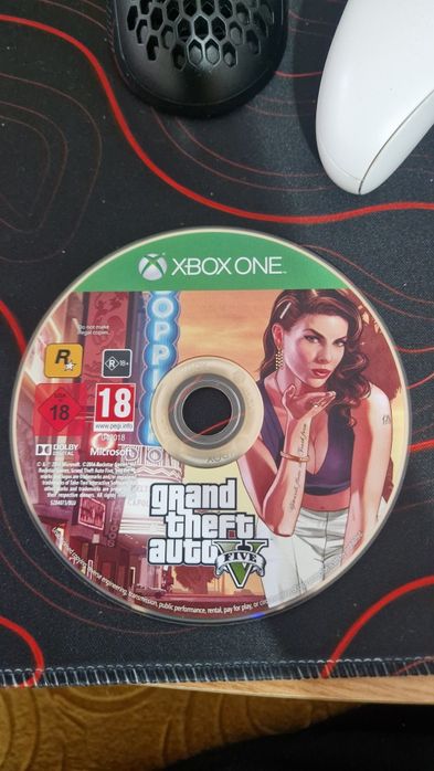 Xbox one 1t inclus cu gta 5+