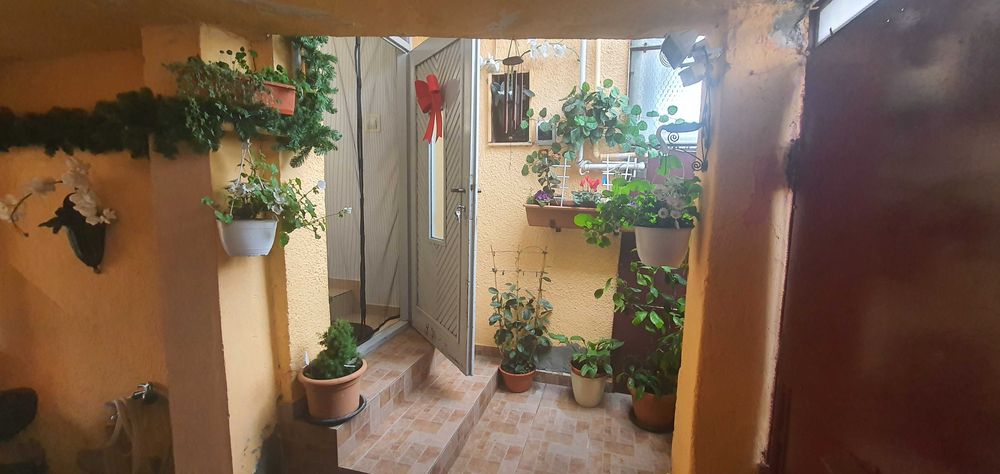 Imobil P+1  în zona Lupeni, cu posibilitate preluare chiriasi (5 ani)