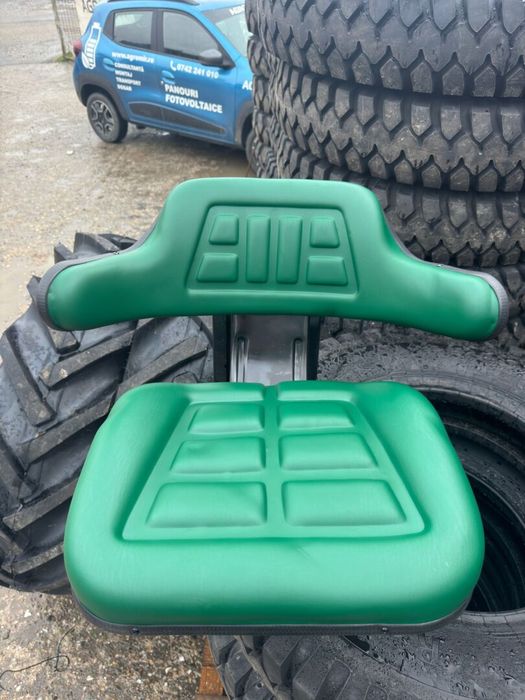 Scaun Universal tractor U650 U445 nou cu reglaj triplu si amortizor Verde