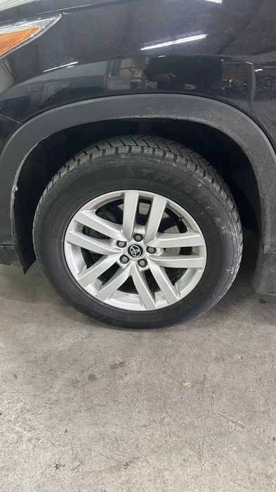 Диск Тайота R18 с покрышками!