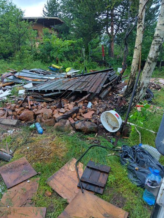 Изхвърляне на строителни отпадъци чистене на дворове !