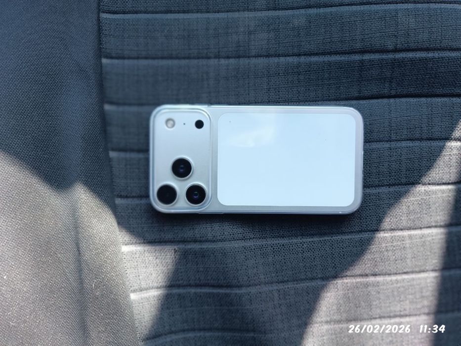 Iphone XR 17 pro korpusda